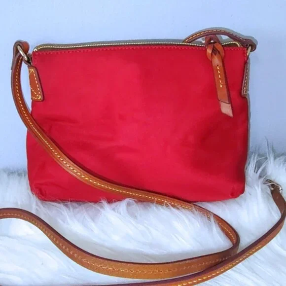 Dooney & Bourke nylon crossbody bag EUC - Picture 4 of 10